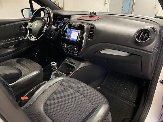 Renault Captur 10 of 23