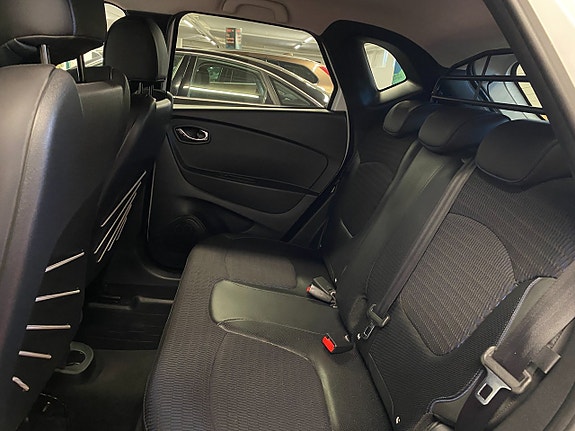 Renault Captur 13 of 23