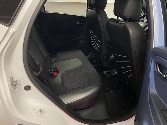 Renault Captur 12 of 23