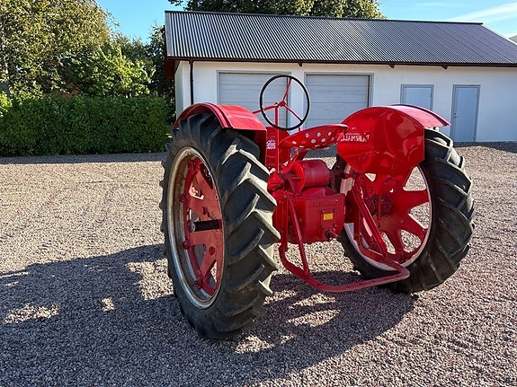 Veterantraktor Farmmall F-14 6 of 6