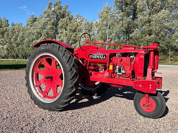 Veterantraktor Farmmall F-14