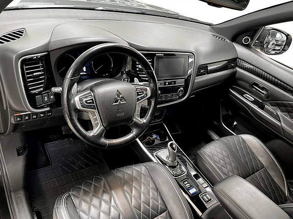 Mitsubishi Outlander 4 of 17