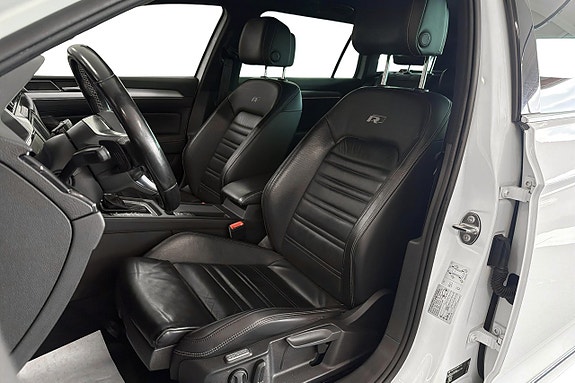 Volkswagen Passat 12 of 24