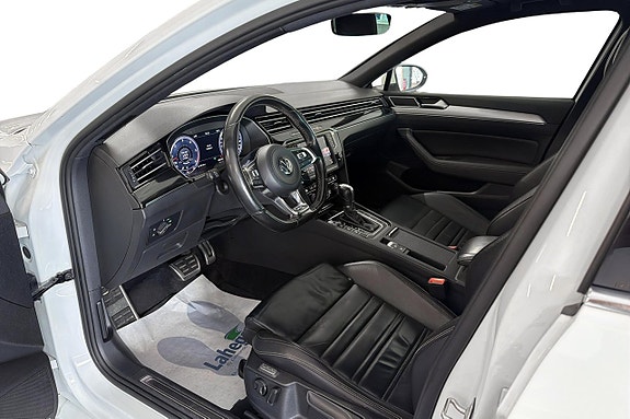 Volkswagen Passat 11 of 24