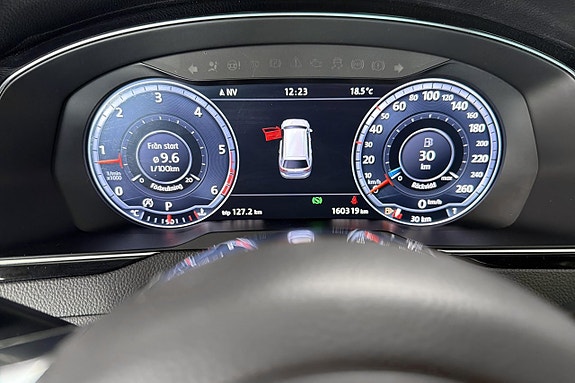 Volkswagen Passat 15 of 24