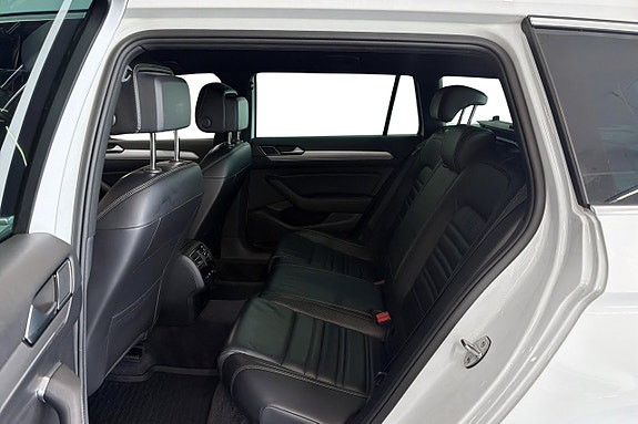 Volkswagen Passat 24 of 24