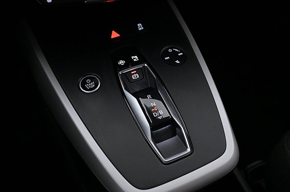 Audi Q4 e-tron 18 of 27
