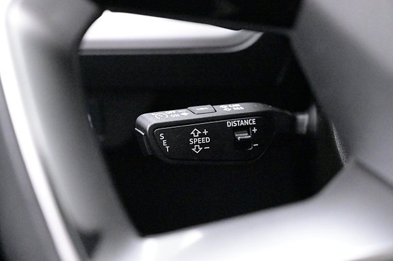 Audi Q4 e-tron 8 of 27