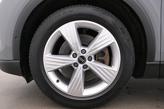 Audi Q4 e-tron 27 of 27