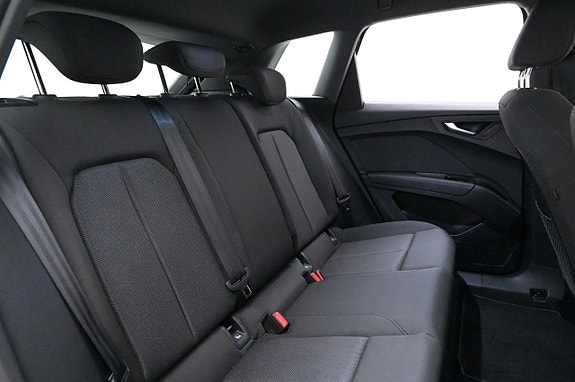 Audi Q4 e-tron 20 of 27