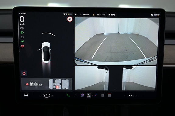 Tesla Model 3 18 of 27