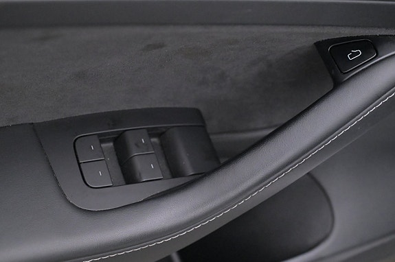 Tesla Model 3 10 of 27