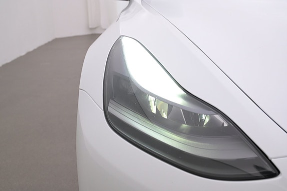 Tesla Model 3 26 of 27