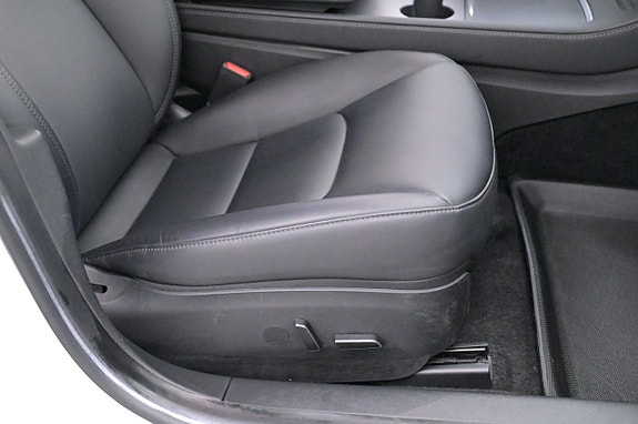 Tesla Model 3 13 of 27