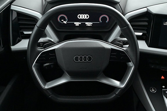 Audi Q4 e-tron 7 of 27