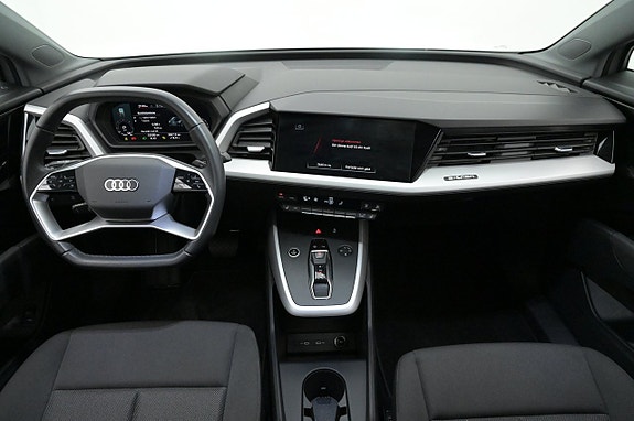 Audi Q4 e-tron 6 of 27