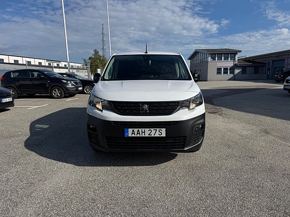 Peugeot Partner 2 of 17