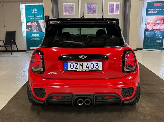 MINI Cooper S 3 of 18