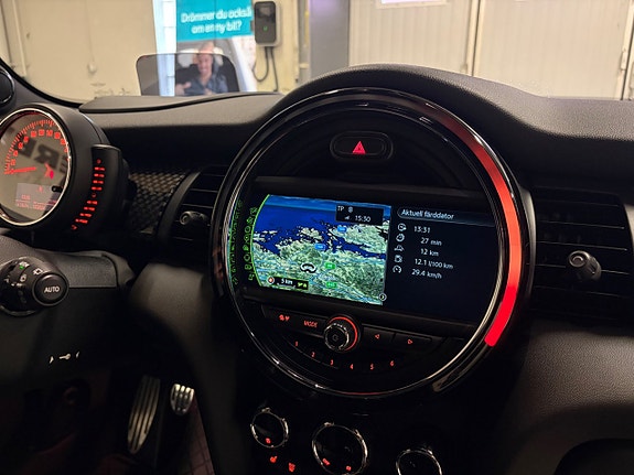 MINI Cooper S 16 of 18