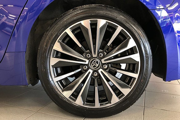 Toyota Corolla 17 of 21