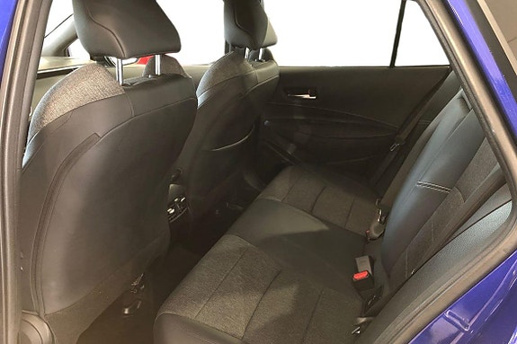 Toyota Corolla 13 of 21