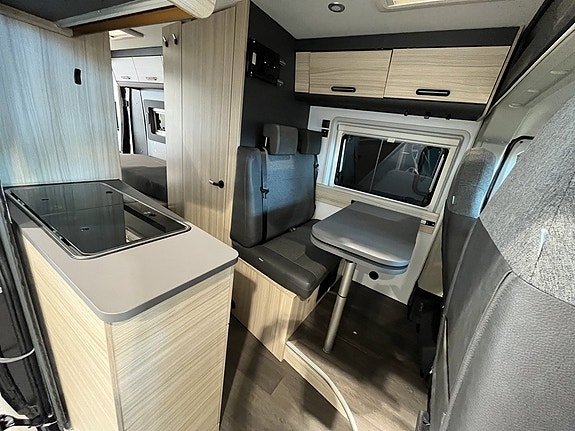 Sun Living V 65 SL 140HP 35H 3 of 7