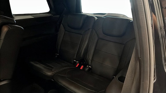 Mercedes-Benz GLS350 d 16 of 26