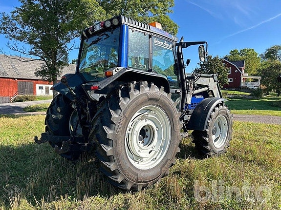 Traktor med lastare VALTRA 6850-4 5 of 6