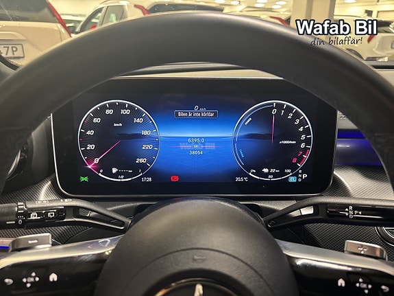 Mercedes-Benz C300 10 of 26