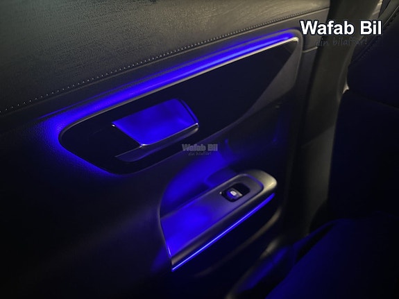 Mercedes-Benz C300 15 of 26