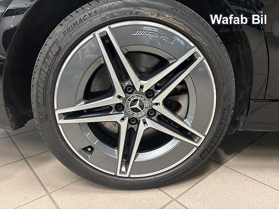 Mercedes-Benz C300 23 of 26