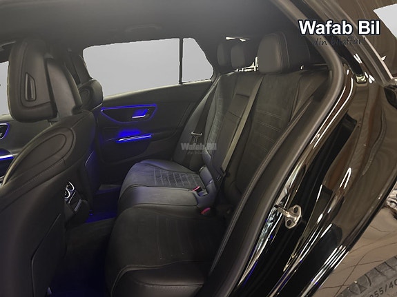 Mercedes-Benz C300 9 of 26