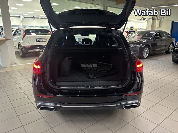 Mercedes-Benz C300 14 of 26