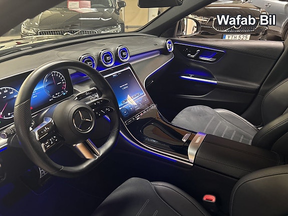 Mercedes-Benz C300 25 of 26