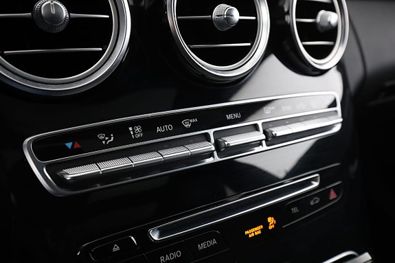 Mercedes-Benz C220 24 of 30
