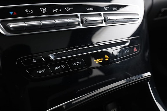 Mercedes-Benz C220 25 of 30