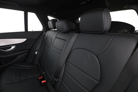 Mercedes-Benz C220 15 of 30