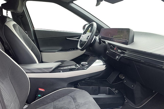 Kia EV6 8 of 18