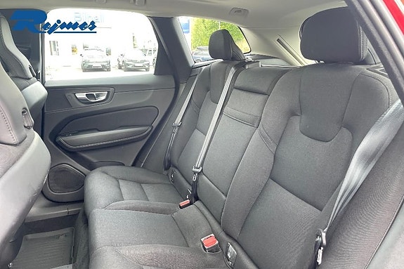 Volvo XC60 15 of 21