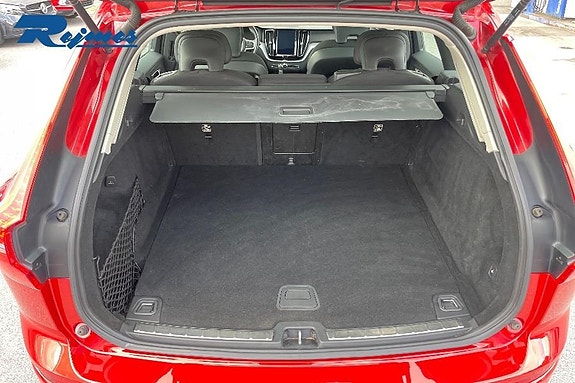 Volvo XC60 10 of 21