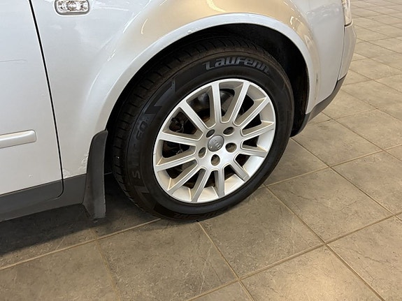 Audi A4 3 of 14