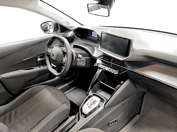 Peugeot 208 11 of 15