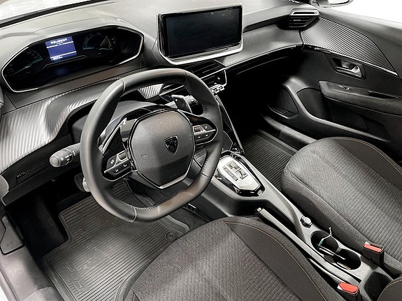 Peugeot 208 4 of 15