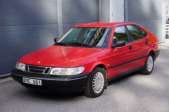 Saab 900 9 of 30