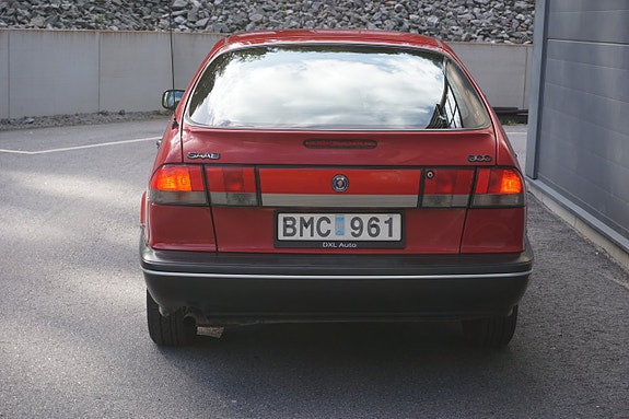 Saab 900 6 of 30