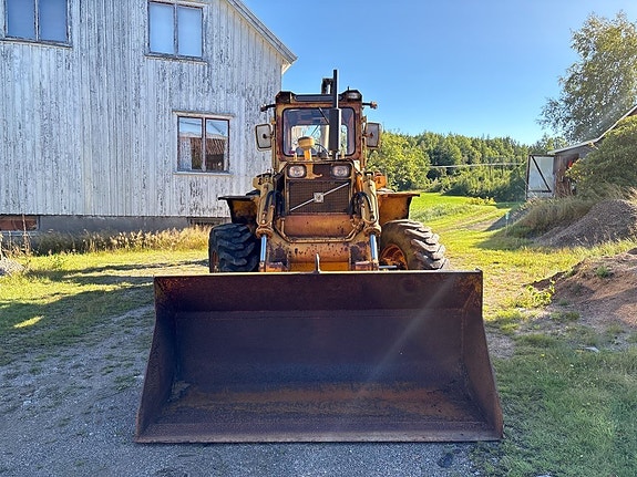 Traktorgrävare  Volvo BM 646 2 of 6