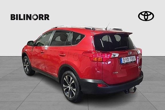 Toyota RAV4 3 of 22