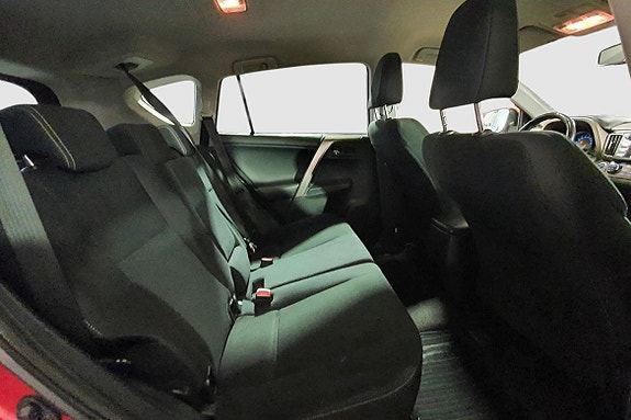 Toyota RAV4 17 of 22