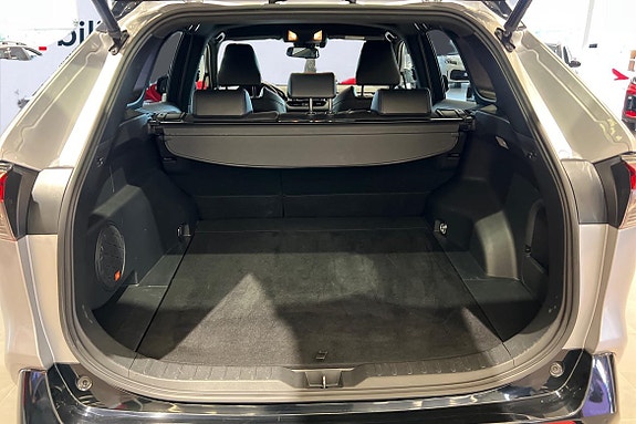Toyota RAV4 12 of 24