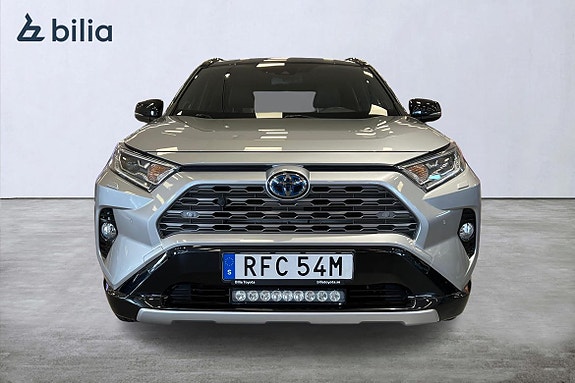 Toyota RAV4 6 of 24